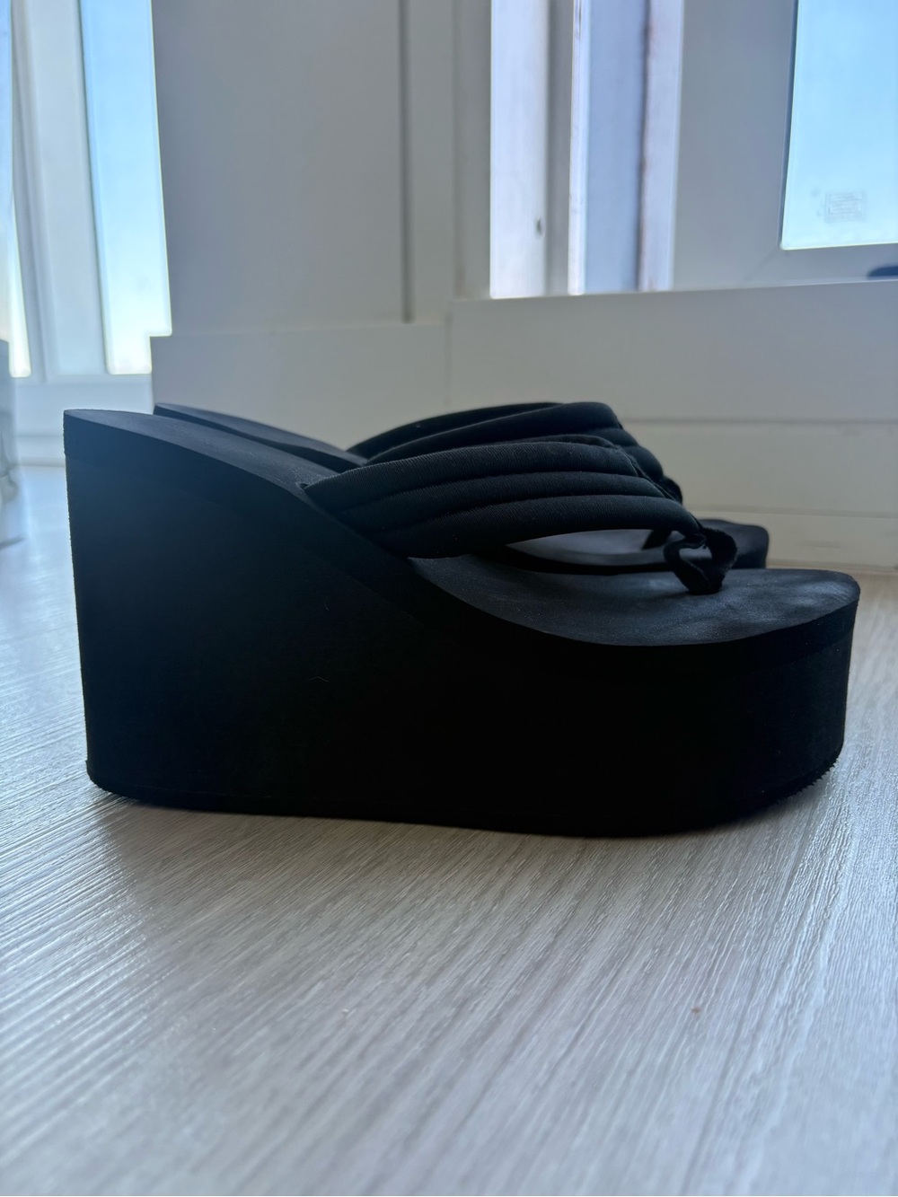 Women’s Platform Wedge Flip Flops - Picture 13 of 15